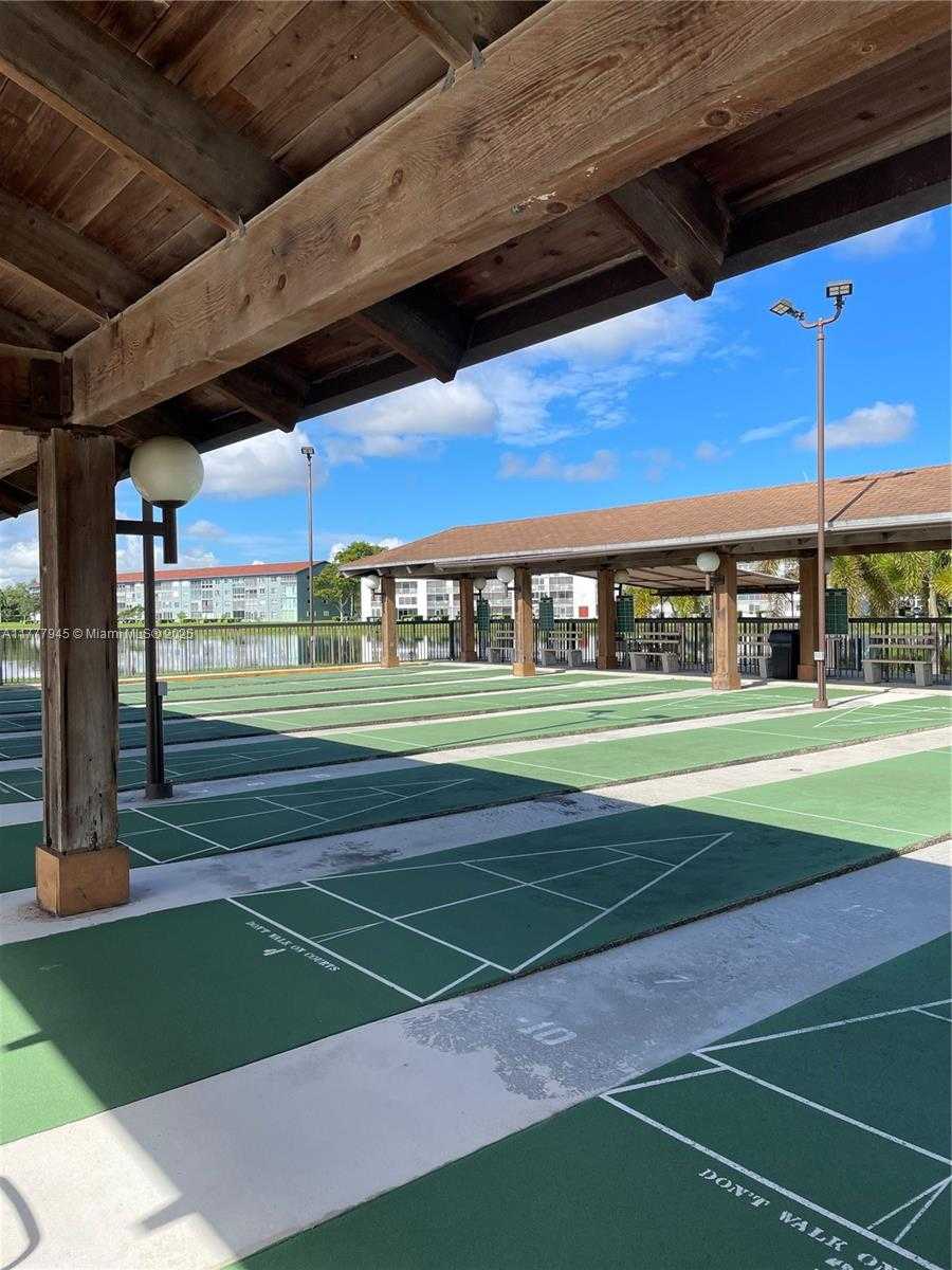 Small Image of 13250 SOUTH WEST 4TH CT #405G, Pembroke Pines Number 32