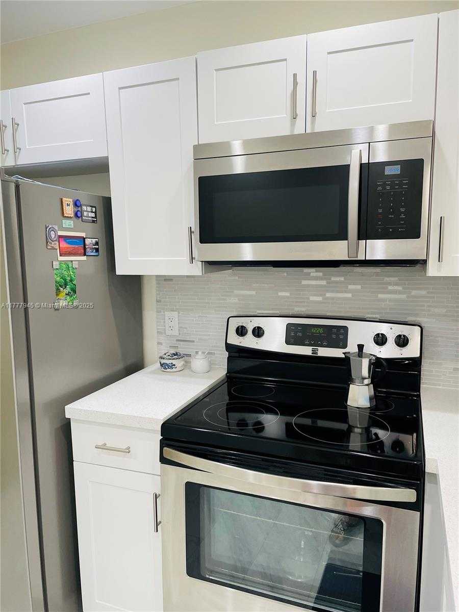 Small Image of 13250 SOUTH WEST 4TH CT #405G, Pembroke Pines Number 4