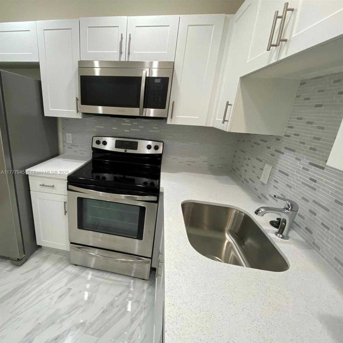 Small Image of 13250 SOUTH WEST 4TH CT #405G, Pembroke Pines Number 5