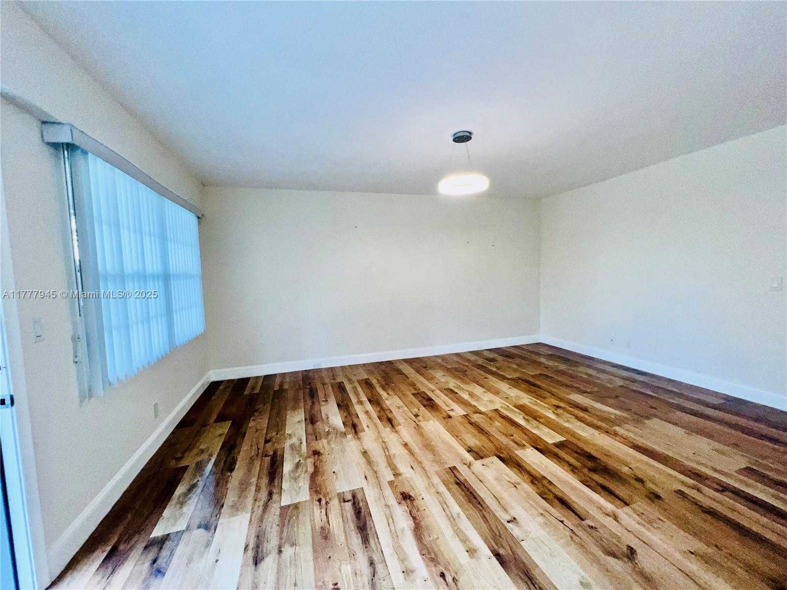 Small Image of 13250 SOUTH WEST 4TH CT #405G, Pembroke Pines Number 9