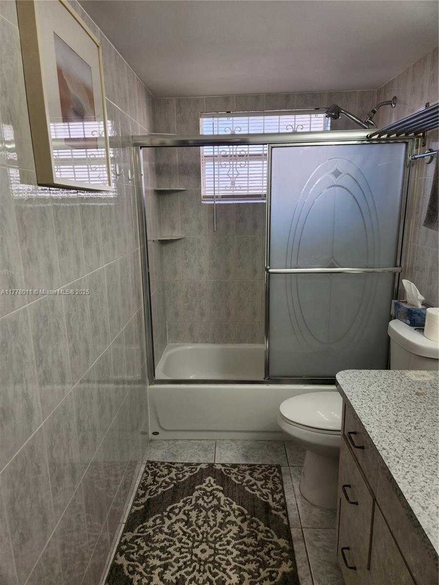 Small Image of 1750 NORTH EAST 191ST ST #626-4, Miami Number 14