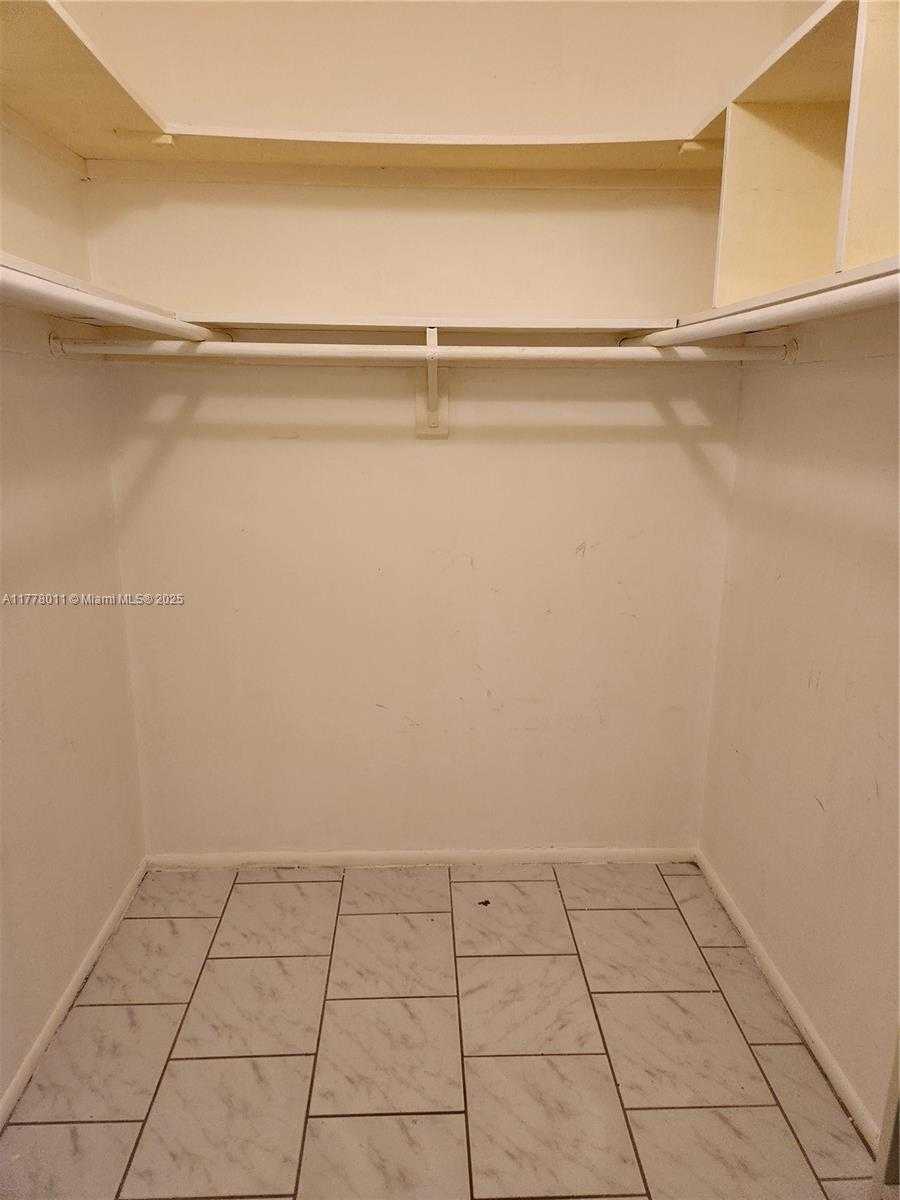 Small Image of 1750 NORTH EAST 191ST ST #626-4, Miami Number 16