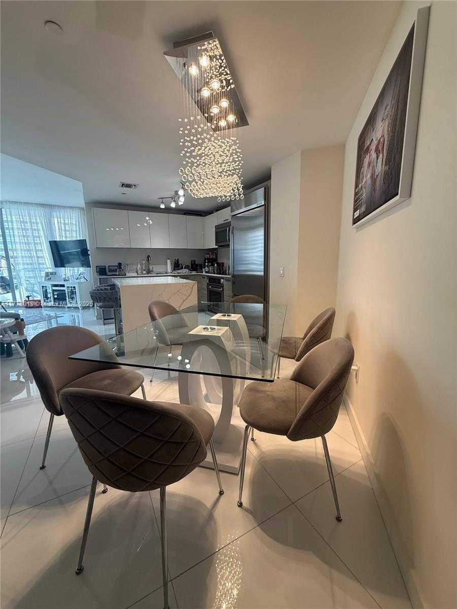 Small Image of 1300 BRICKELL BAY DR #2710, Miami Number 5