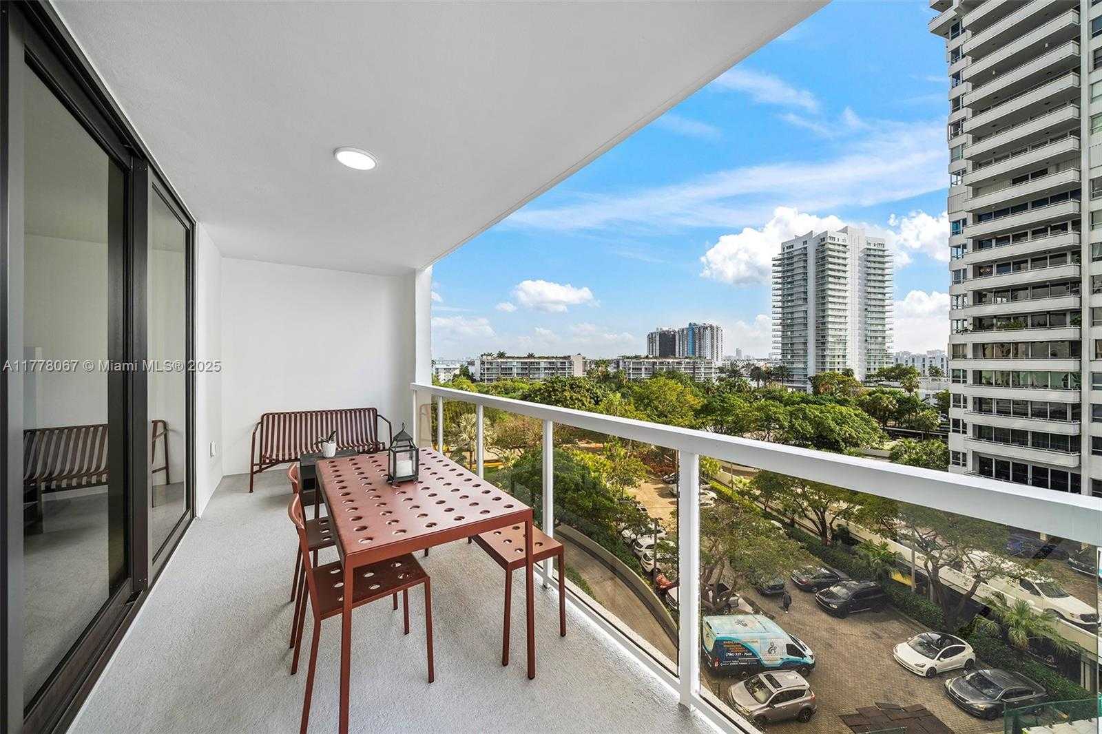Small Image of 9 ISLAND AVE #710, Miami Beach Number 11