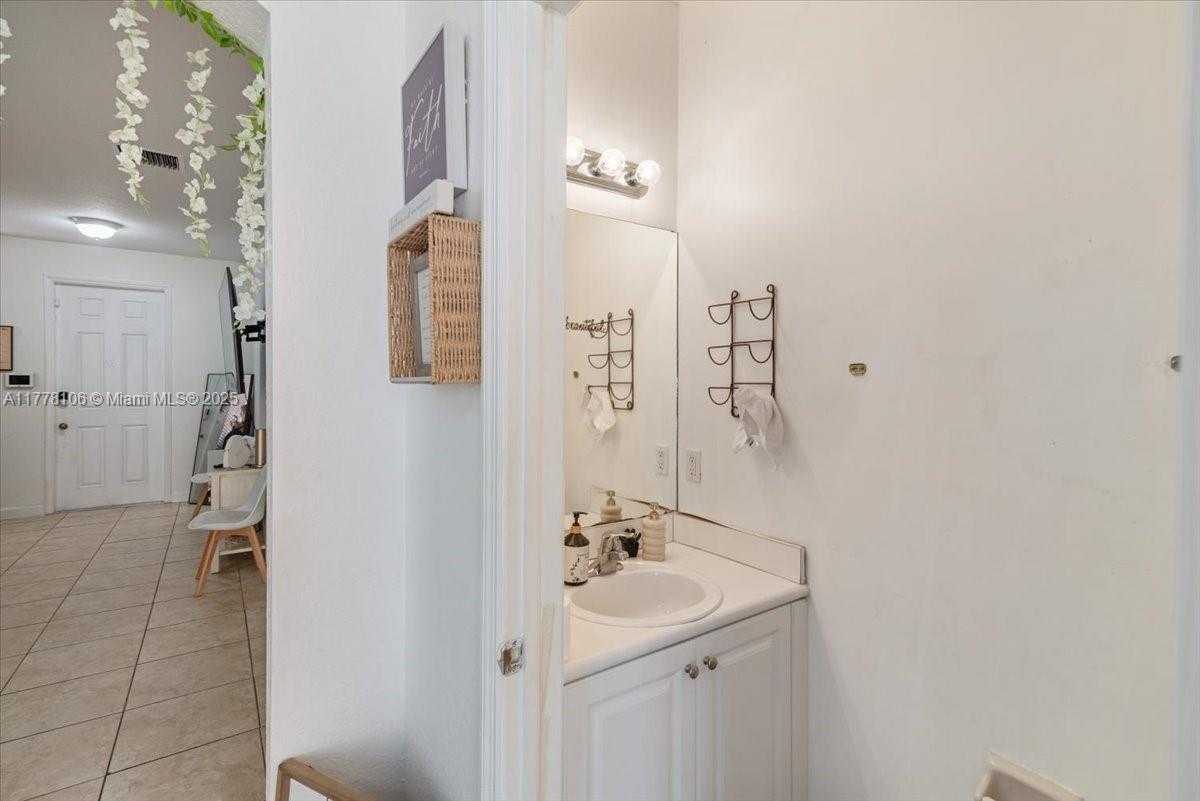Small Image of 12958 SOUTH WEST 135TH ST #12958, Miami Number 17