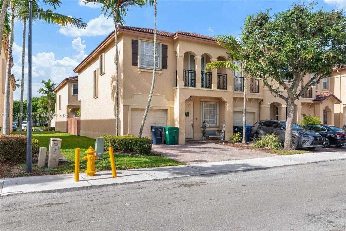 Small Image of 12958 SOUTH WEST 135TH ST #12958, Miami Number 3