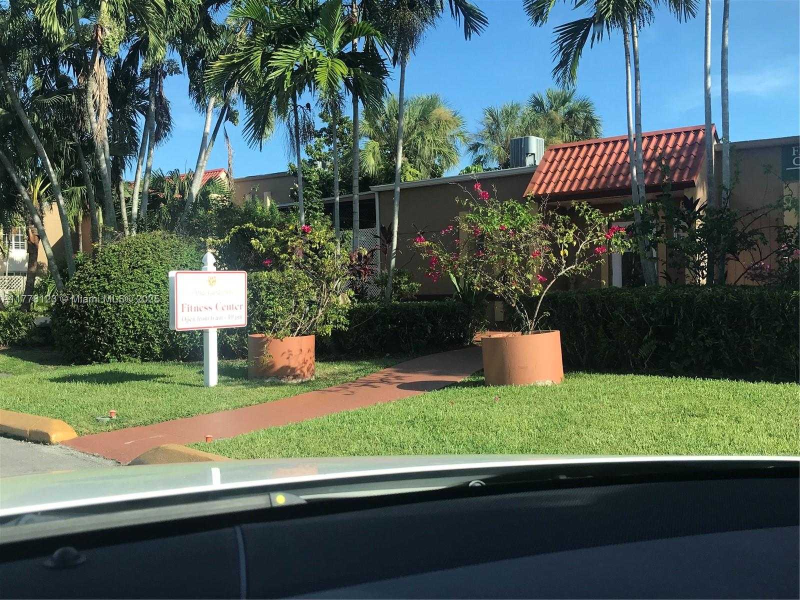 Small Image of 5112 NORTH WEST 79 AVE #201, Doral Number 3