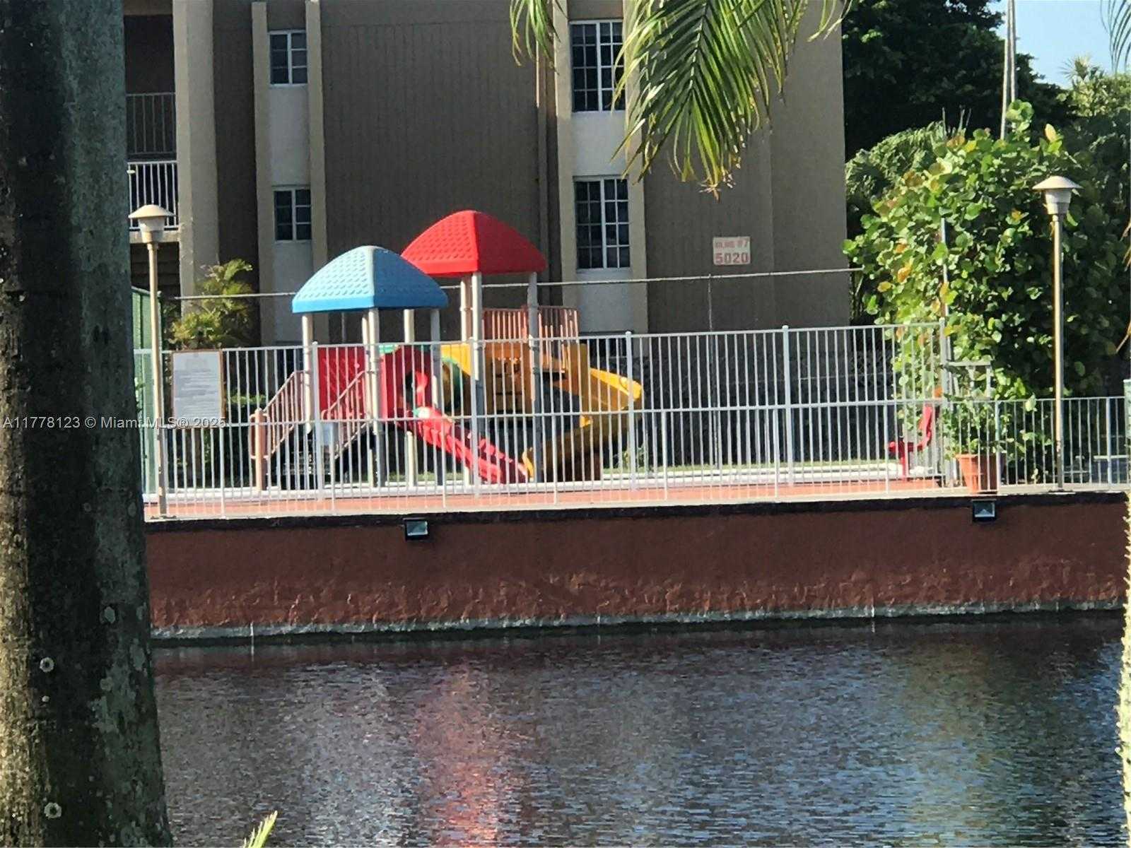 Small Image of 5112 NORTH WEST 79 AVE #201, Doral Number 6