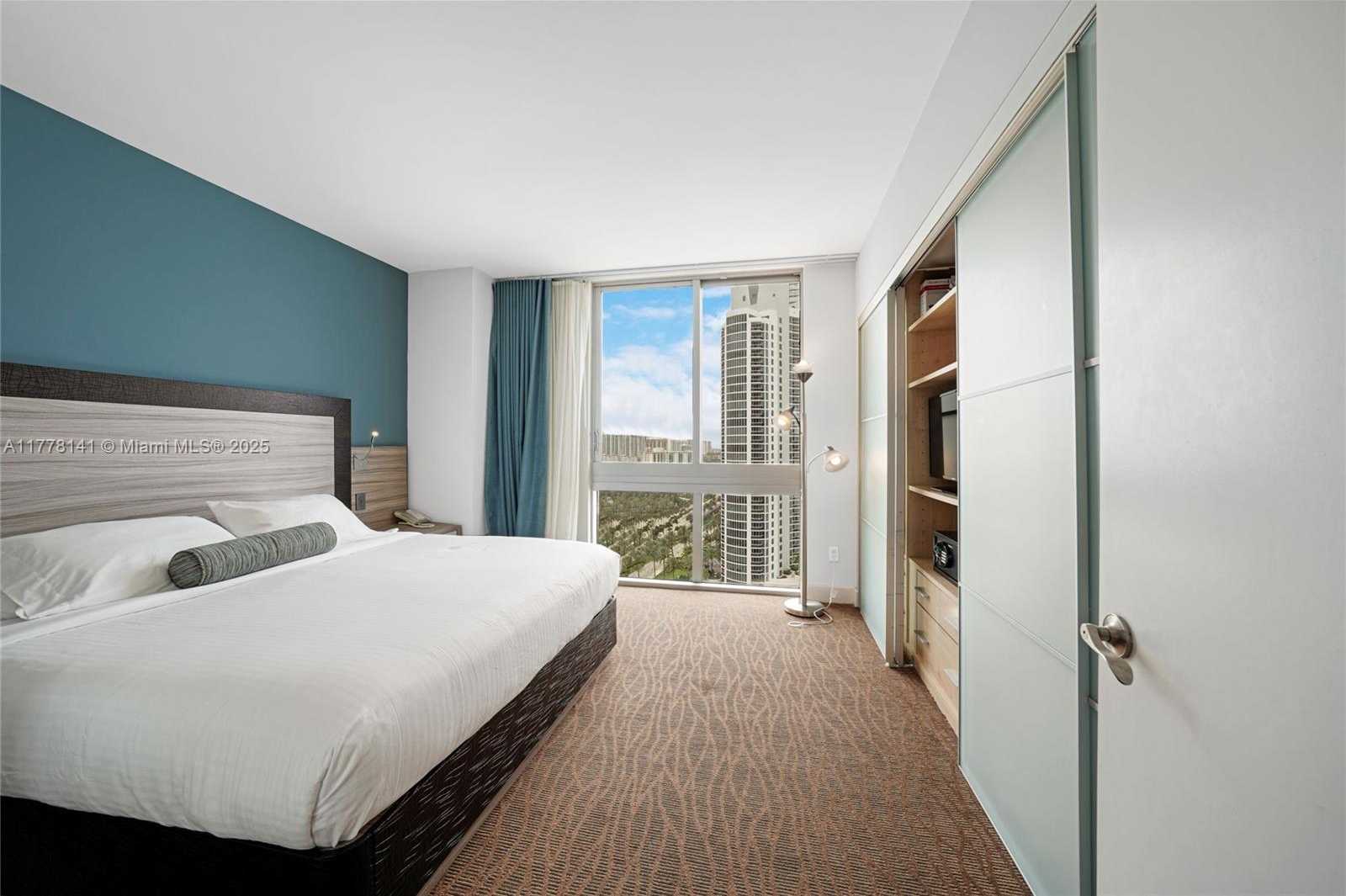 Small Image of 18683 COLLINS AVE #2006, Sunny Isles Beach Number 4