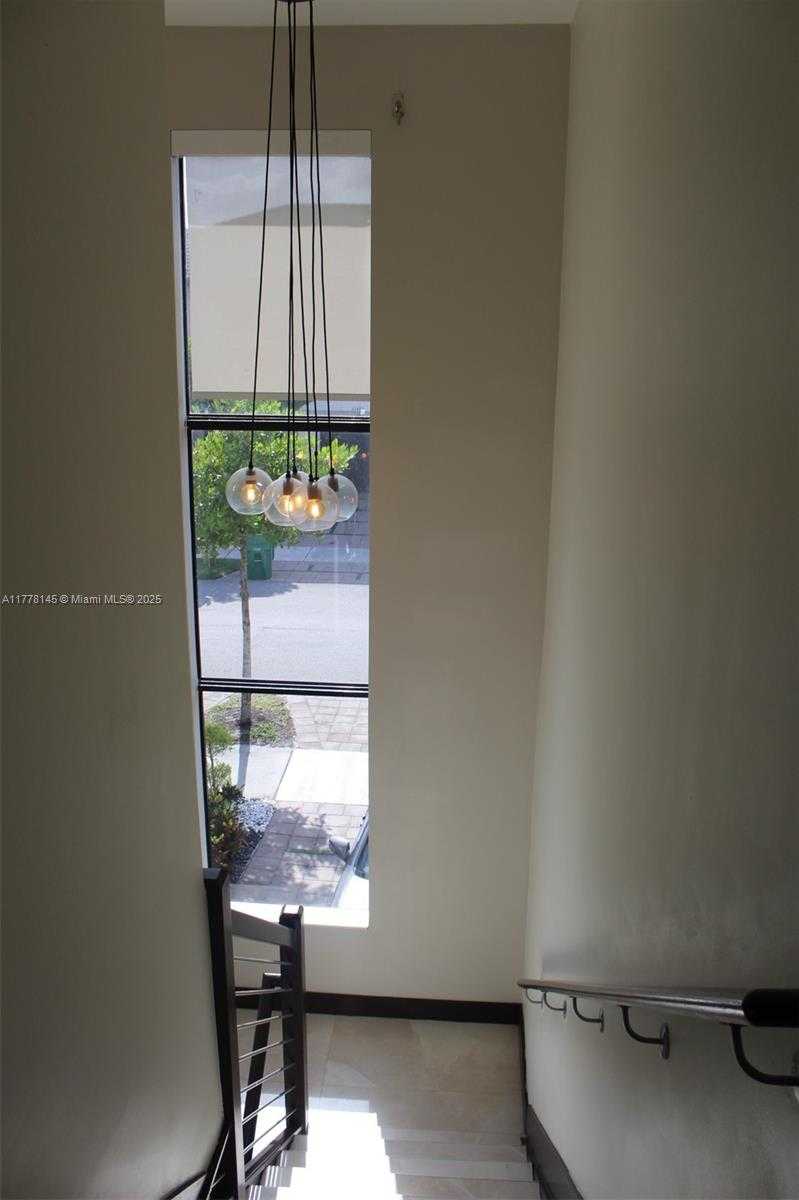 Small Image of 15481 NORTH WEST 91ST CT, Miami Lakes Number 25
