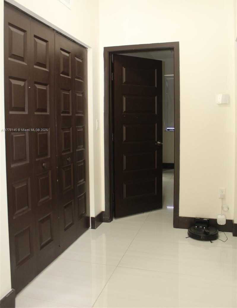 Small Image of 15481 NORTH WEST 91ST CT, Miami Lakes Number 27