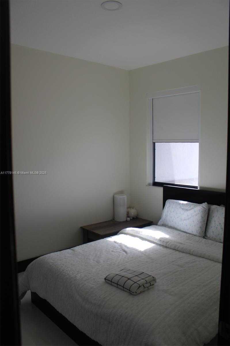 Small Image of 15481 NORTH WEST 91ST CT, Miami Lakes Number 33