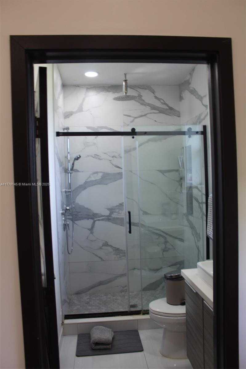 Small Image of 15481 NORTH WEST 91ST CT, Miami Lakes Number 44