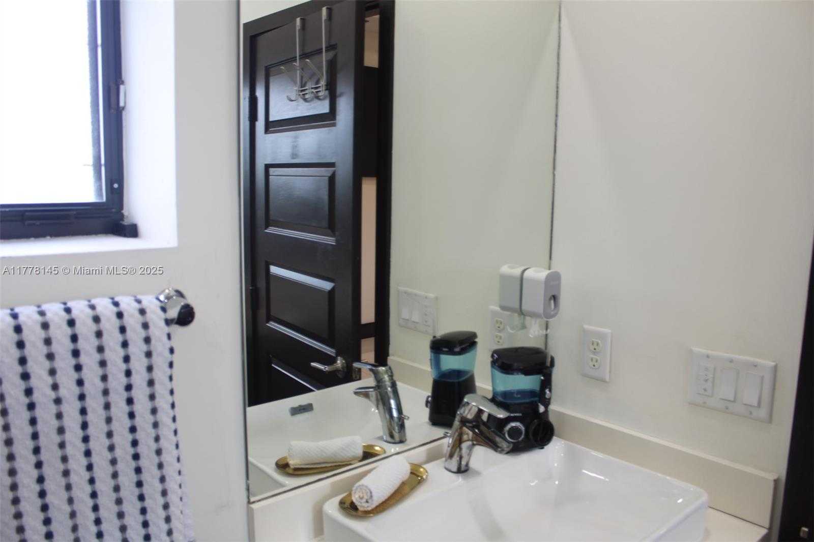 Small Image of 15481 NORTH WEST 91ST CT, Miami Lakes Number 47