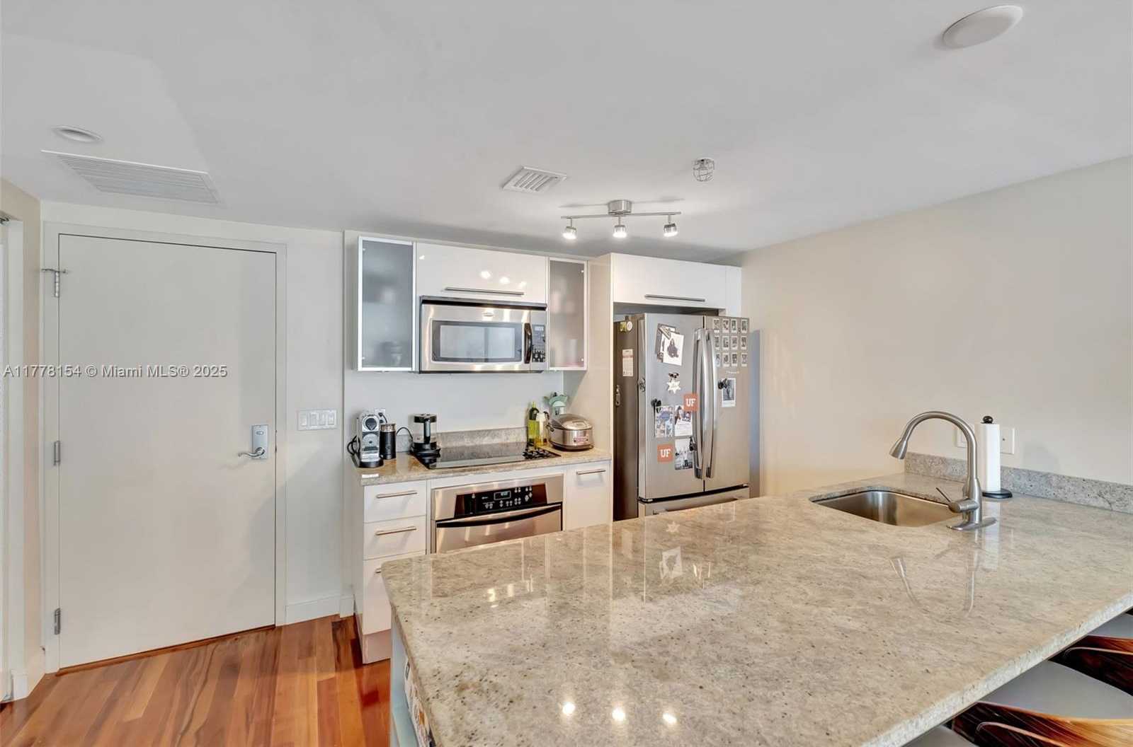 Small Image of 185 SOUTH WEST 7TH ST #1708, Miami Number 2