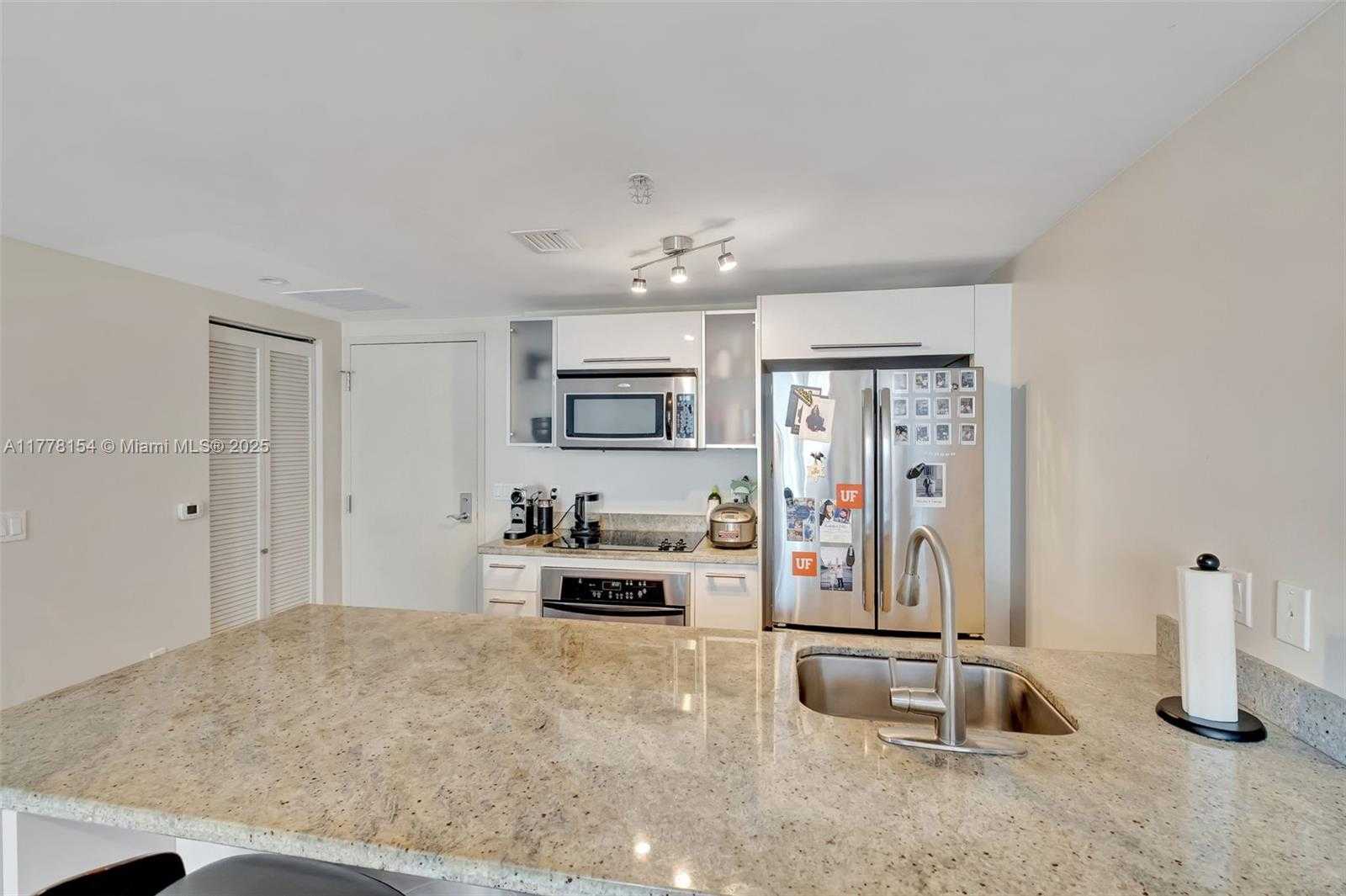 Small Image of 185 SOUTH WEST 7TH ST #1708, Miami Number 3