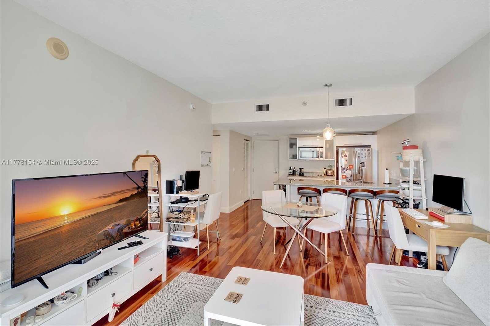 Small Image of 185 SOUTH WEST 7TH ST #1708, Miami Number 7