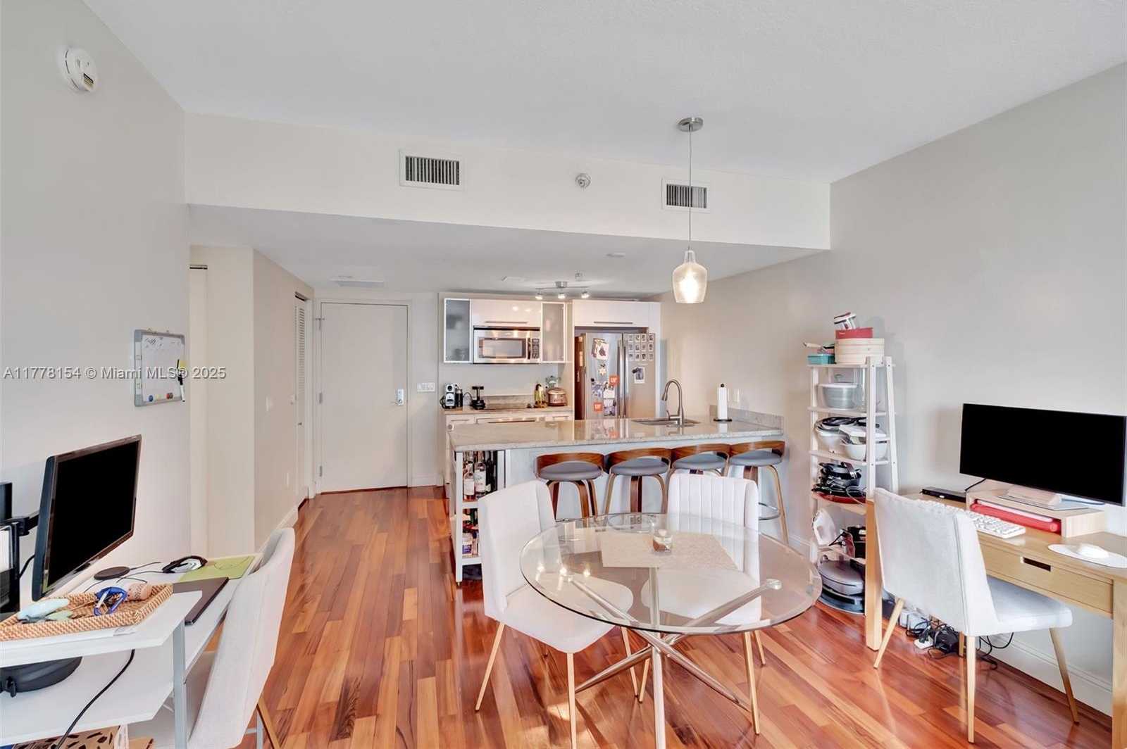 Small Image of 185 SOUTH WEST 7TH ST #1708, Miami Number 9