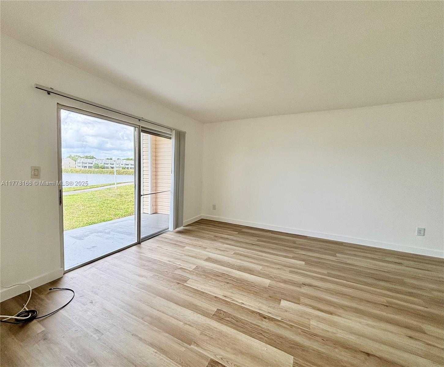 Small Image of 3449 NORTH WEST 44TH ST #101, Oakland Park Number 4