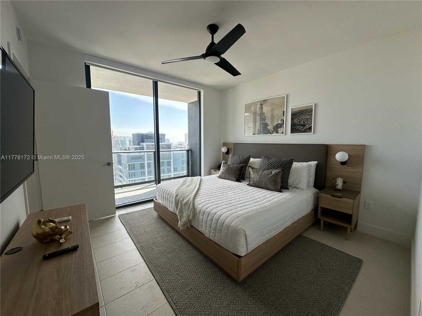 Small Image of 159 NORTH EAST 6ST STREET #3707, Miami Number 3