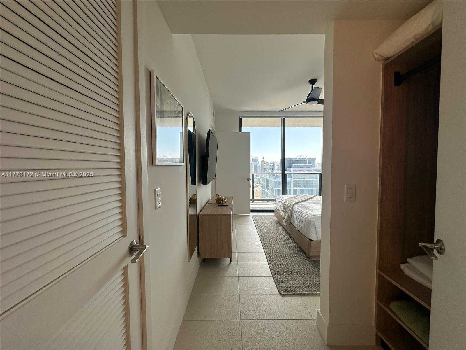 Small Image of 159 NORTH EAST 6ST STREET #3707, Miami Number 5