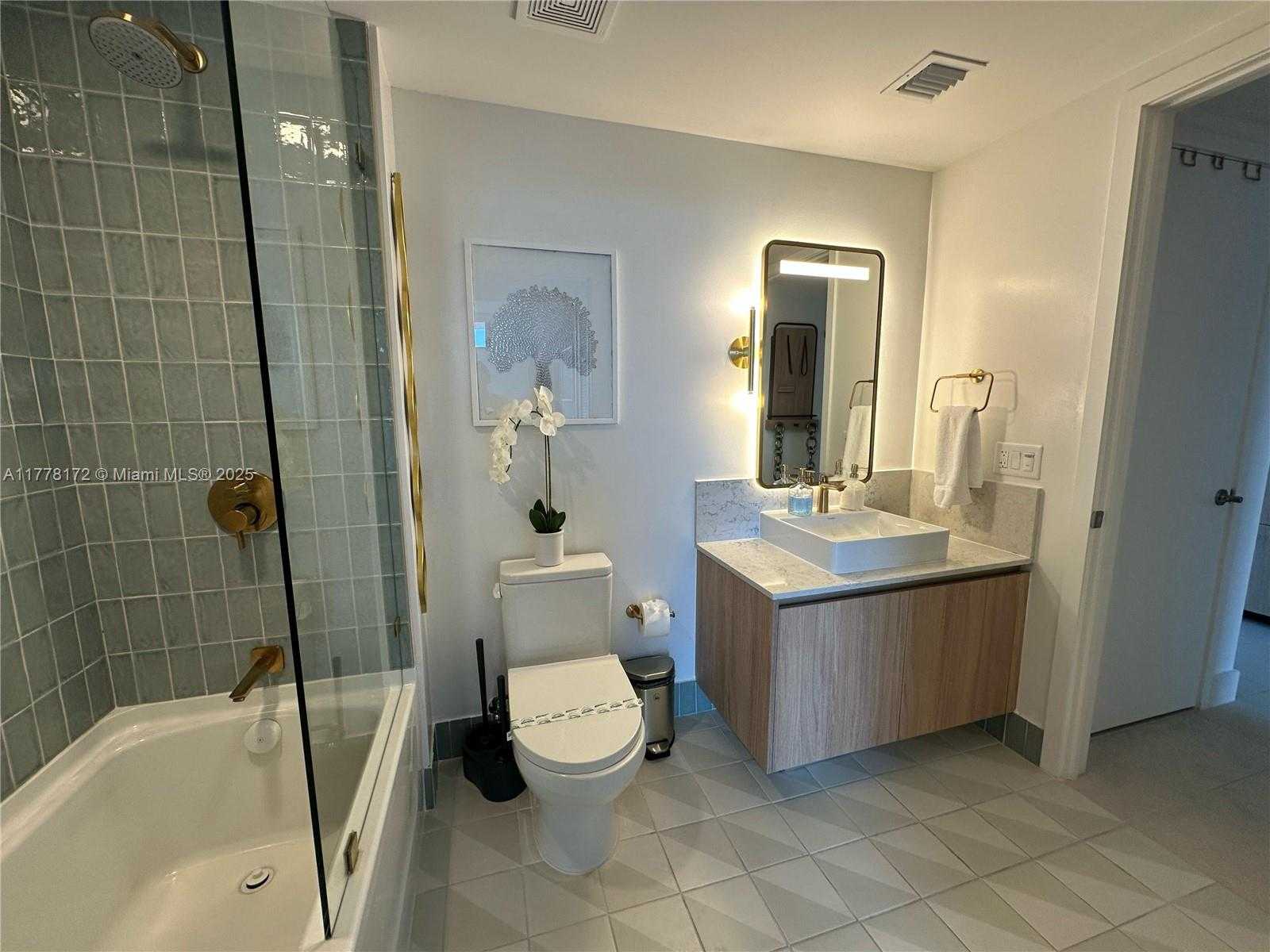 Small Image of 159 NORTH EAST 6ST STREET #3707, Miami Number 8