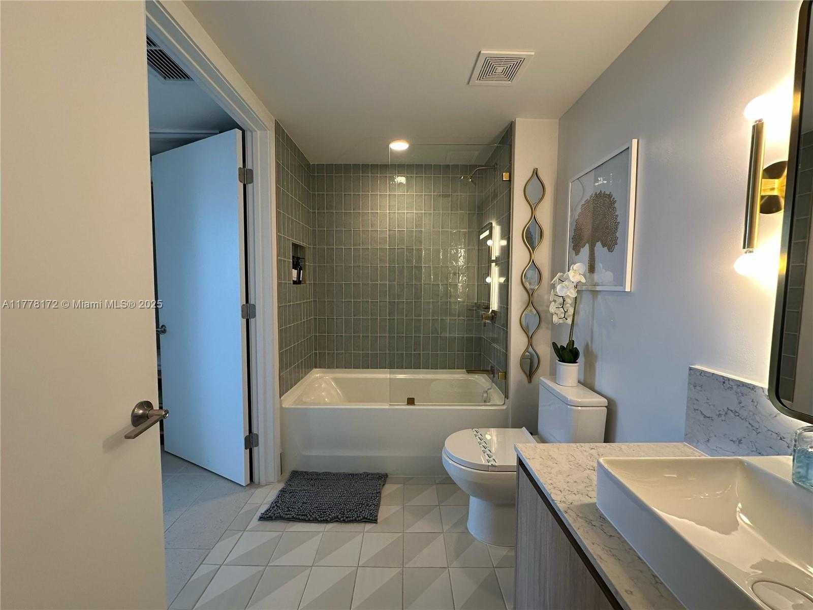 Small Image of 159 NORTH EAST 6ST STREET #3707, Miami Number 9