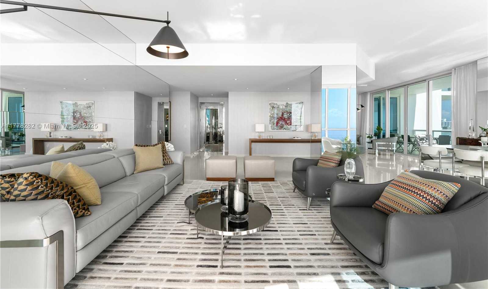 Small Image of 50 SOUTH POINTE DR #1601, Miami Beach Number 13