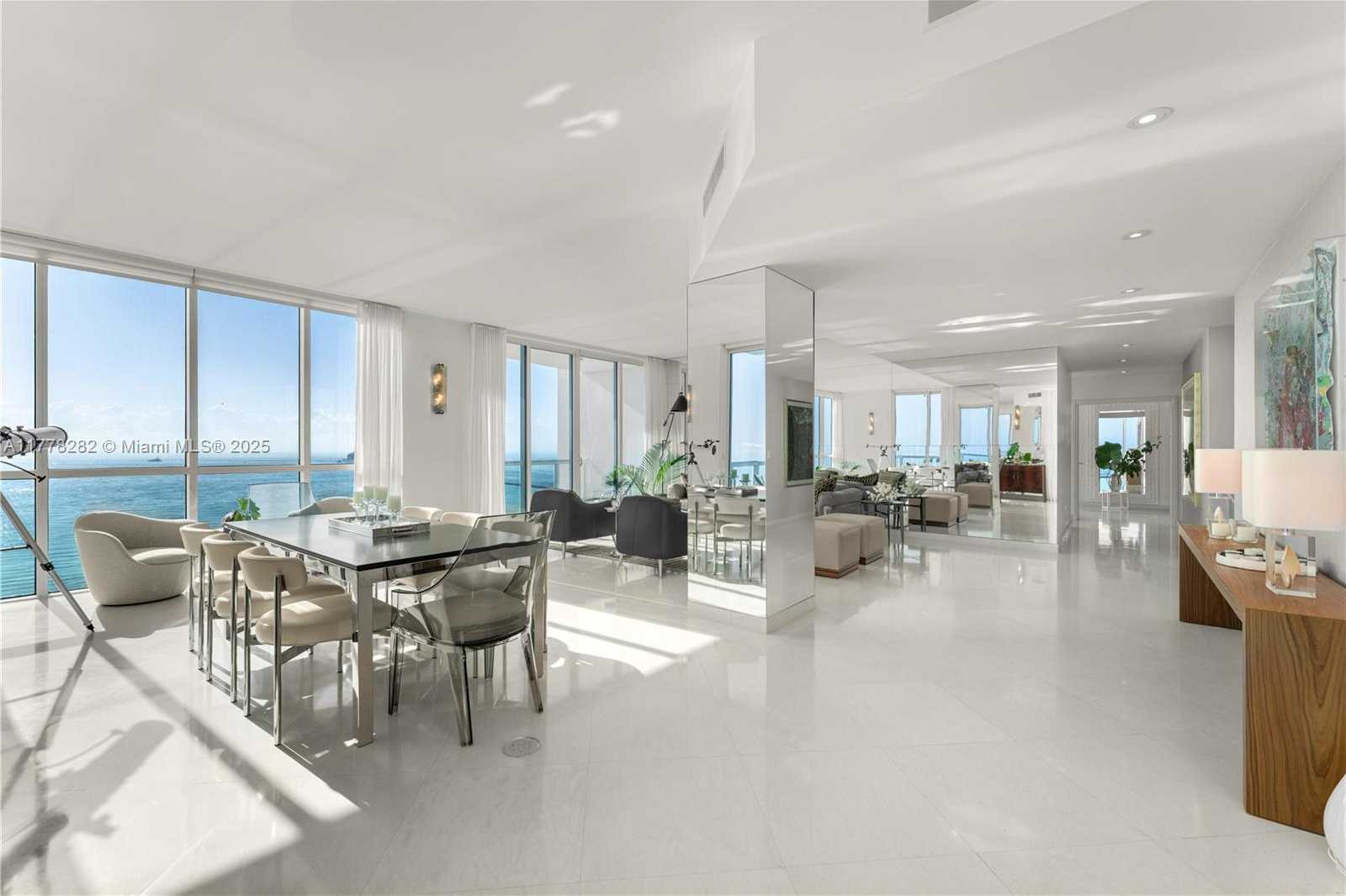 Small Image of 50 SOUTH POINTE DR #1601, Miami Beach Number 14