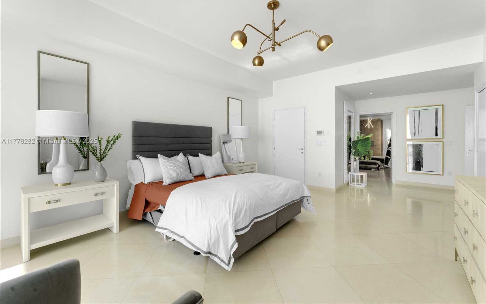 Small Image of 50 SOUTH POINTE DR #1601, Miami Beach Number 16