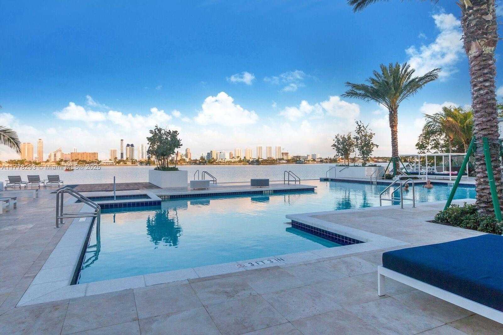 Small Image of 17111 BISCAYNE BLVD #204, North Miami Beach Number 14