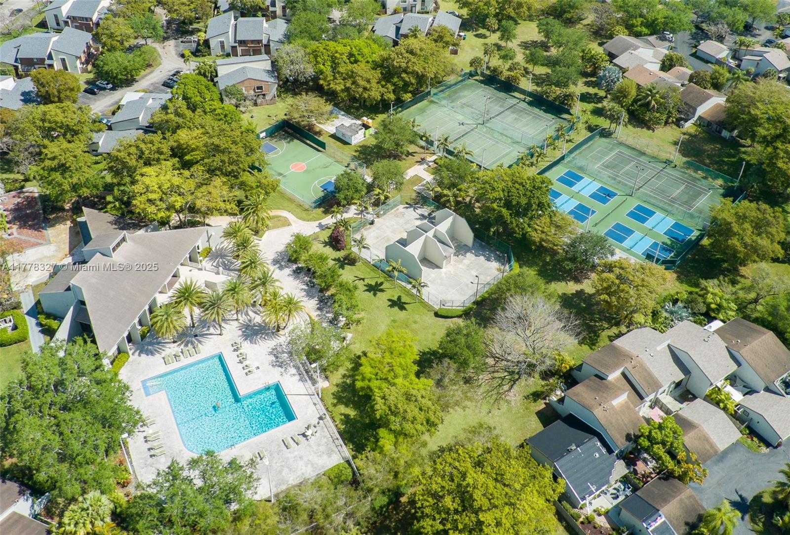 Small Image of 11467 SOUTH WEST 109TH RD #7D, Miami Number 3