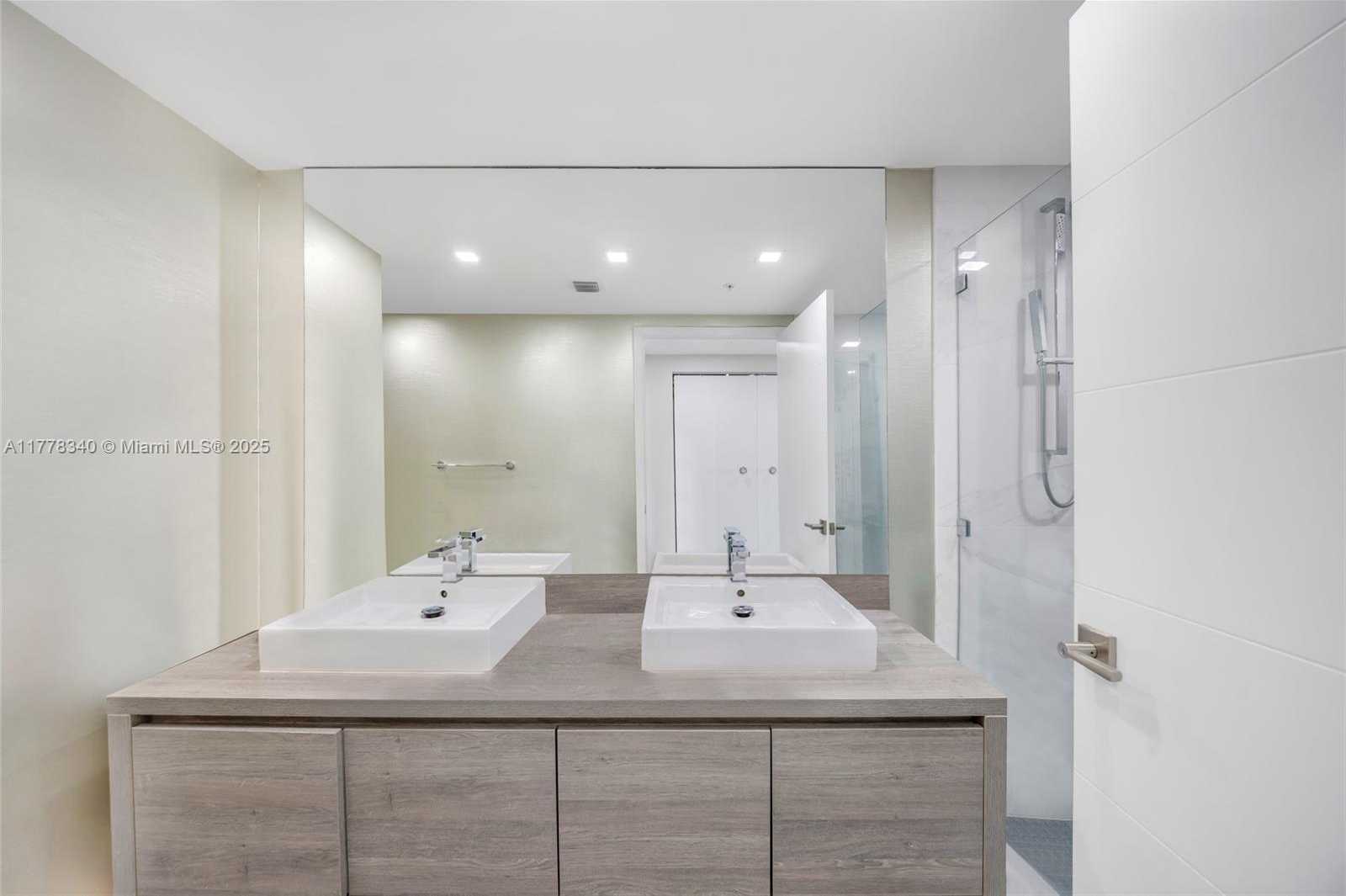 Small Image of 400 SUNNY ISLES BLVD #1603, Sunny Isles Beach Number 11