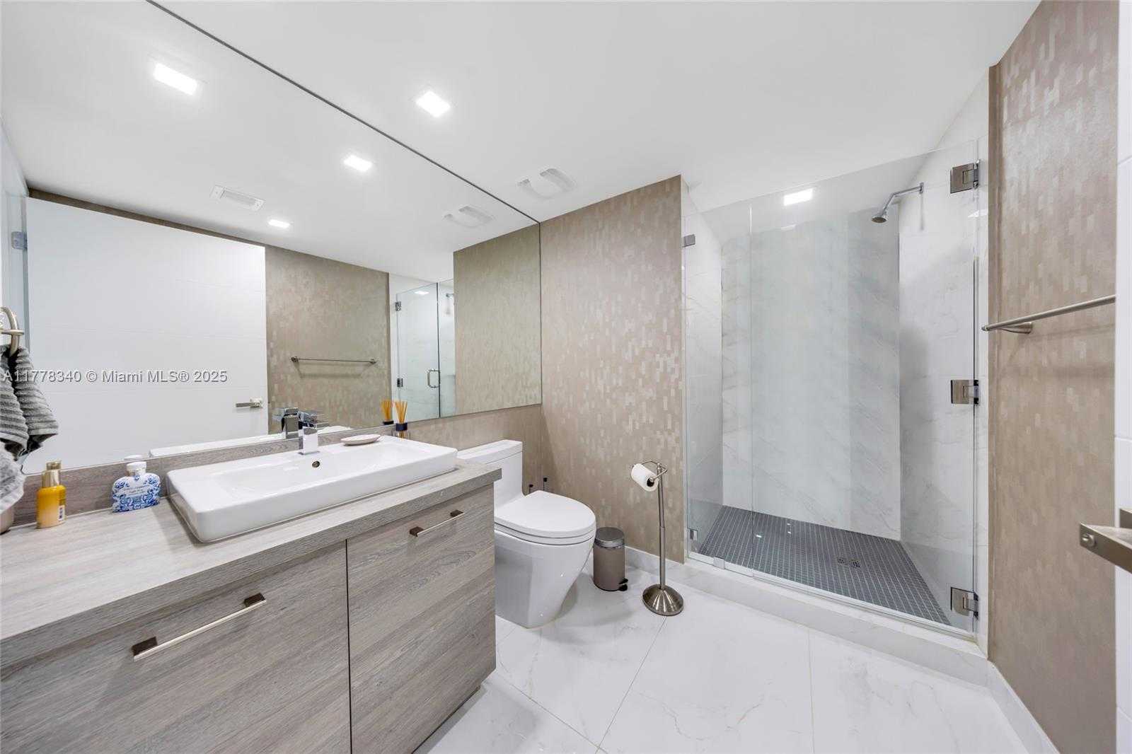 Small Image of 400 SUNNY ISLES BLVD #1603, Sunny Isles Beach Number 14
