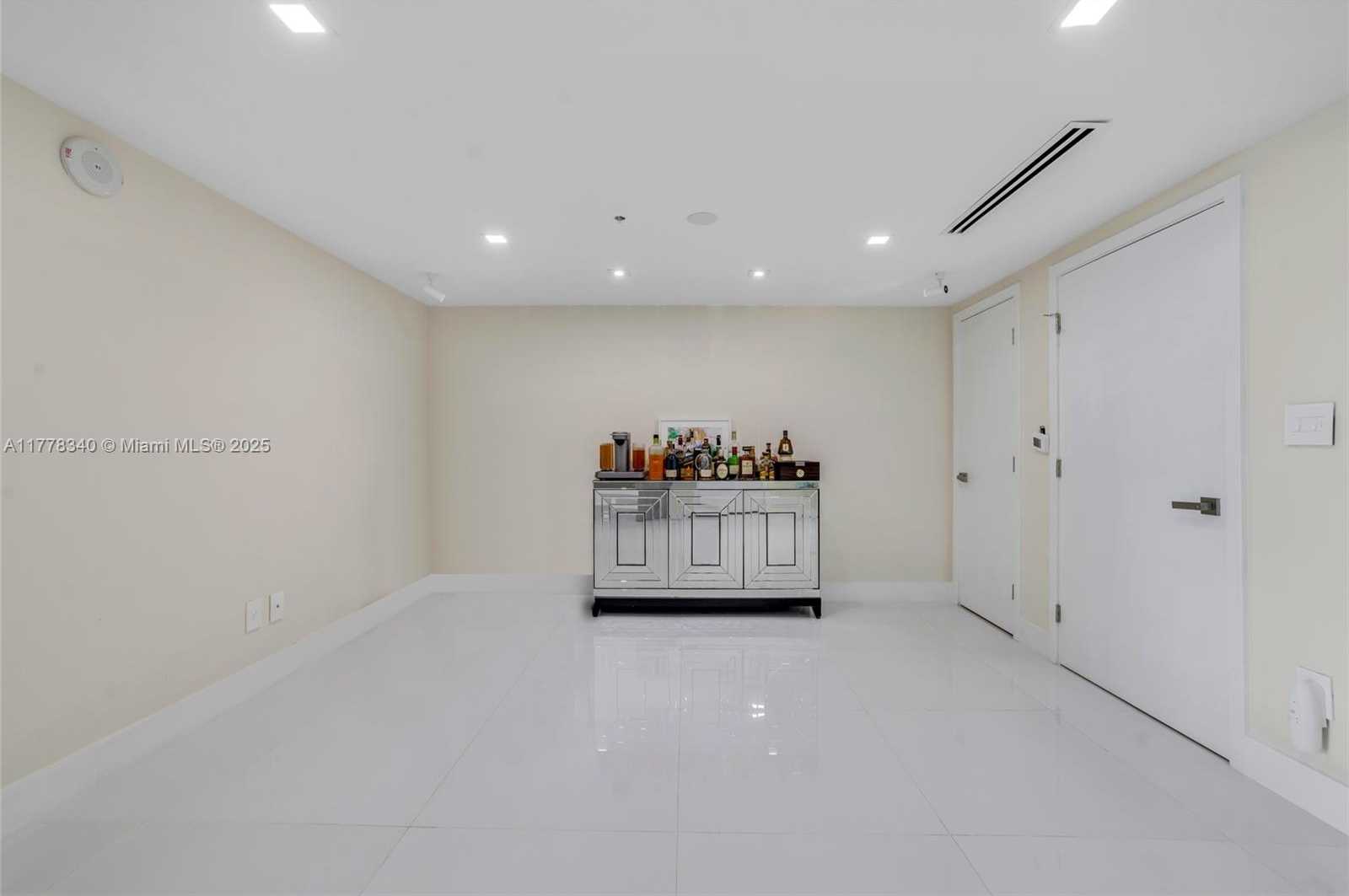 Small Image of 400 SUNNY ISLES BLVD #1603, Sunny Isles Beach Number 8