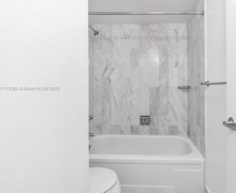 Small Image of 1450 BRICKELL BAY DR #307, Miami Number 14