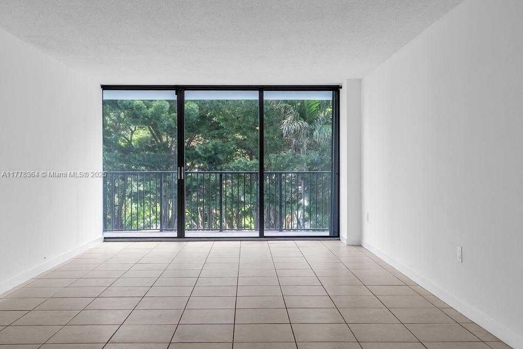 Small Image of 1450 BRICKELL BAY DR #307, Miami Number 5