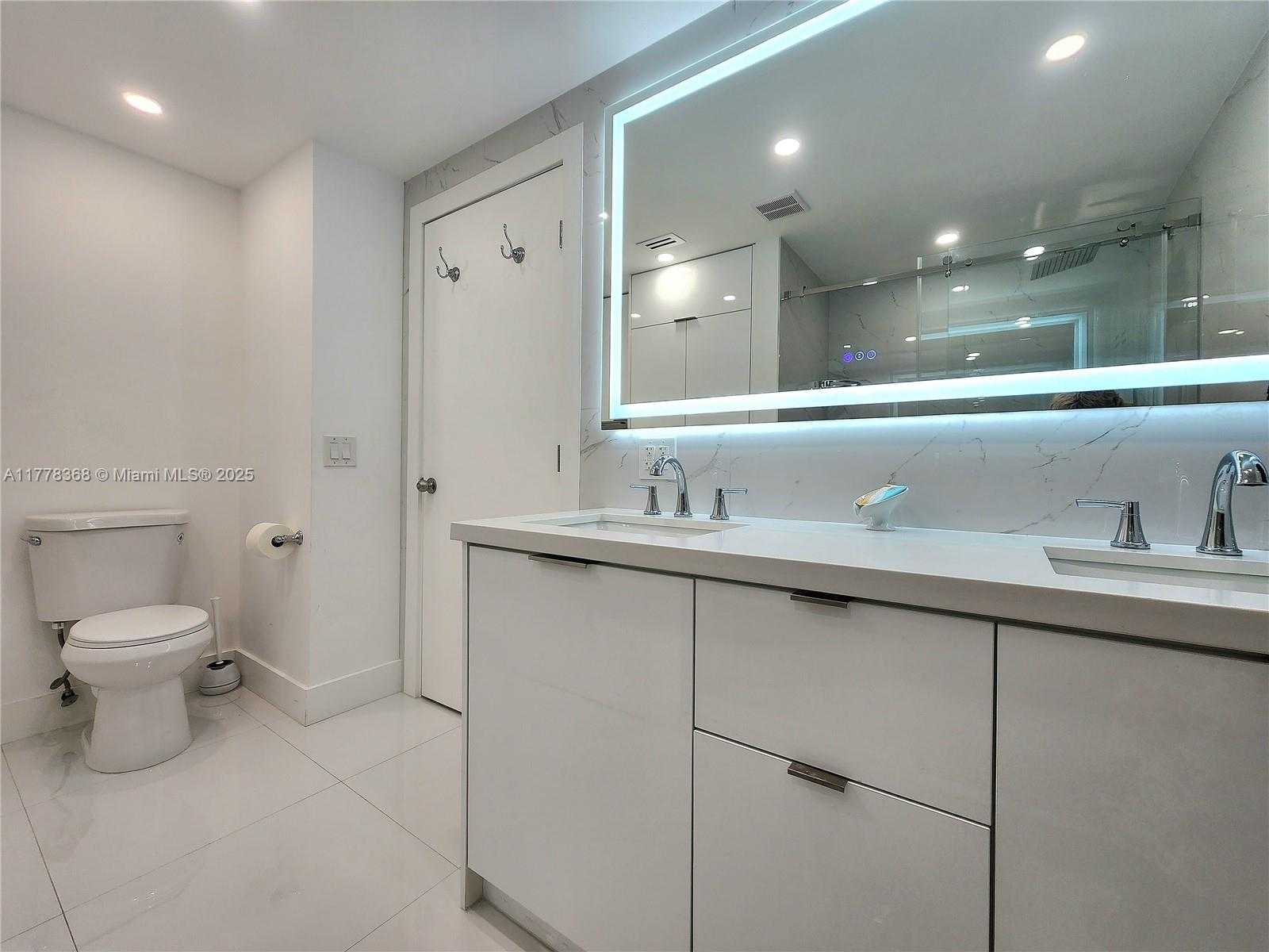 Small Image of 3505 SOUTH OCEAN DR #914, Hollywood Number 24