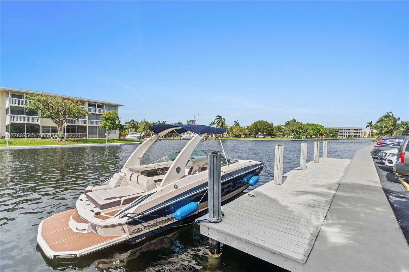 Small Image of 437 GOLDEN ISLES DR #5H, Hallandale Beach Number 19