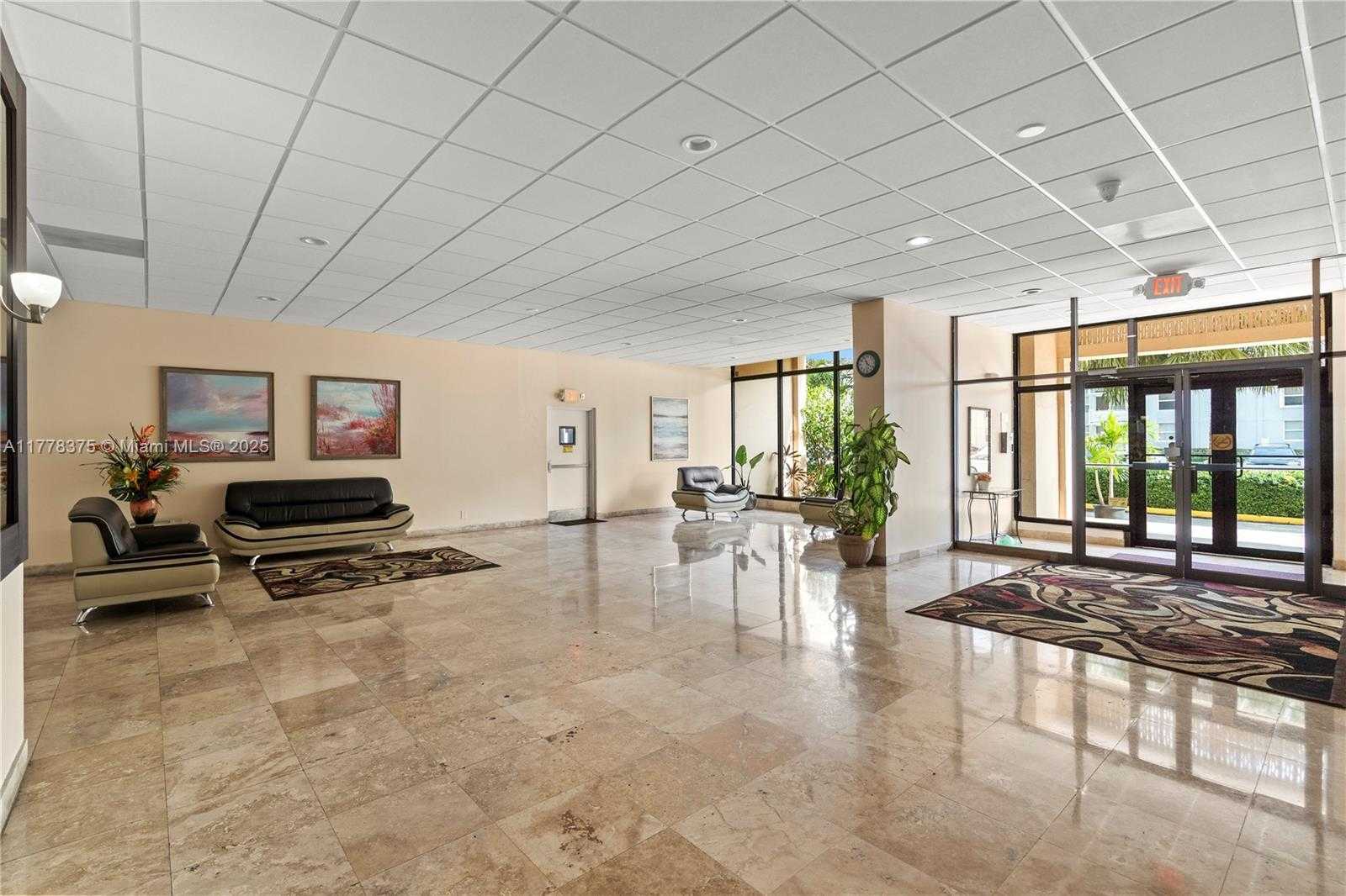 Small Image of 437 GOLDEN ISLES DR #5H, Hallandale Beach Number 22