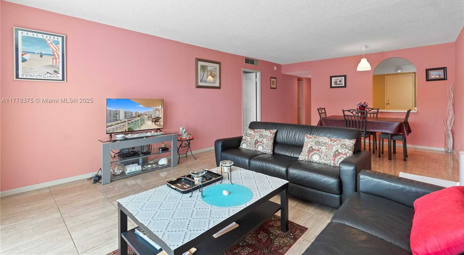 Small Image of 437 GOLDEN ISLES DR #5H, Hallandale Beach Number 3
