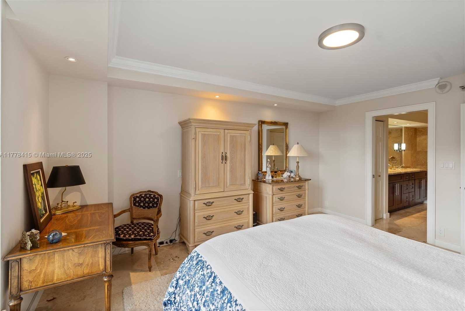 Small Image of 3530 MYSTIC POINTE DR #1212, Aventura Number 17