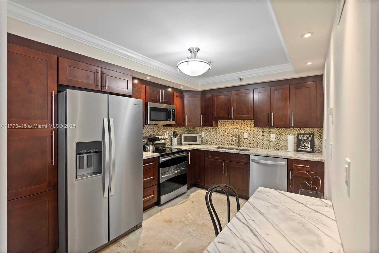 Small Image of 3530 MYSTIC POINTE DR #1212, Aventura Number 2