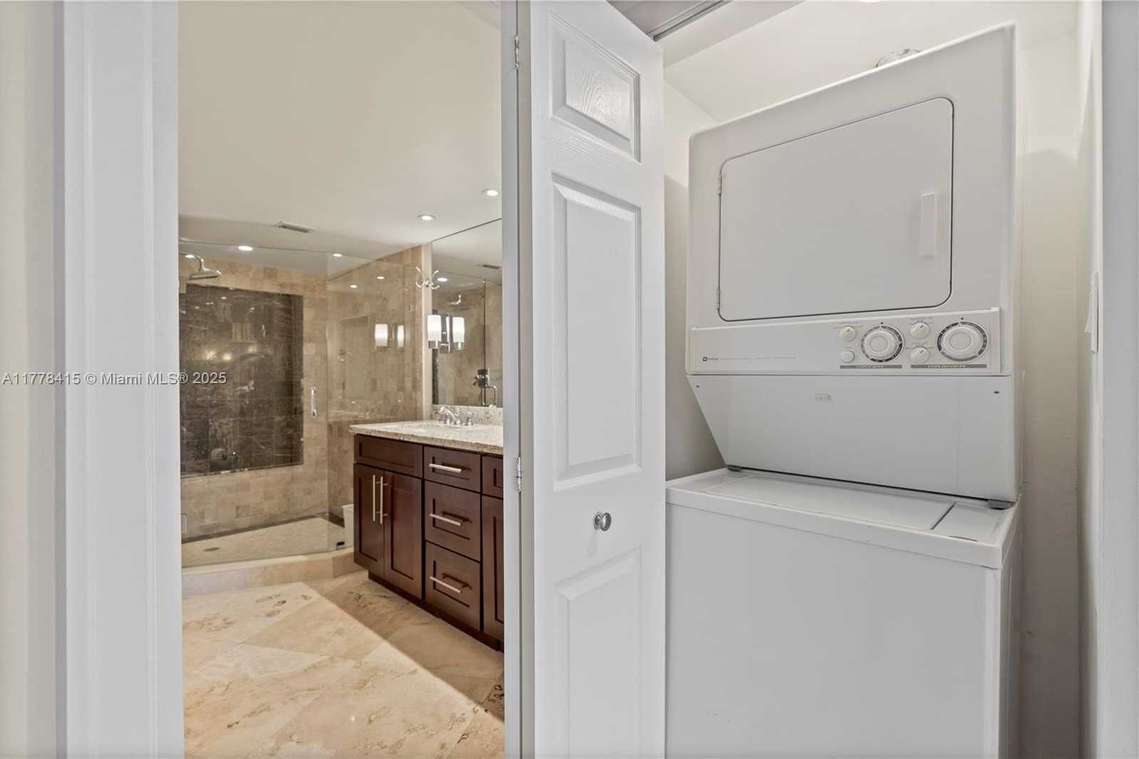 Small Image of 3530 MYSTIC POINTE DR #1212, Aventura Number 20