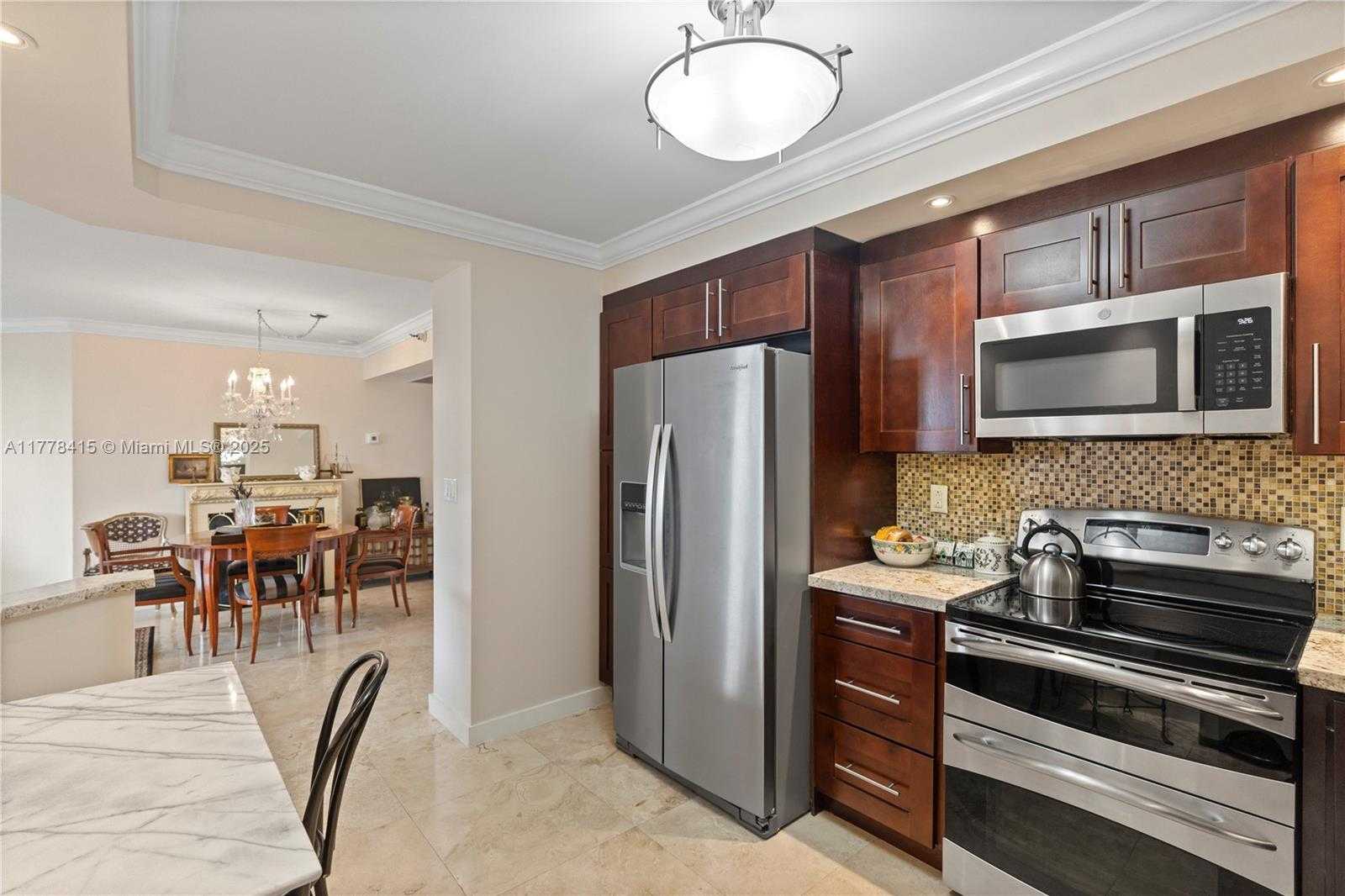Small Image of 3530 MYSTIC POINTE DR #1212, Aventura Number 8