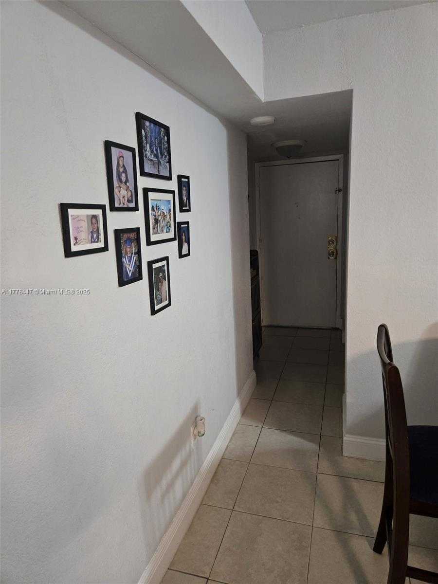 Imagen de Pequeño Objeto