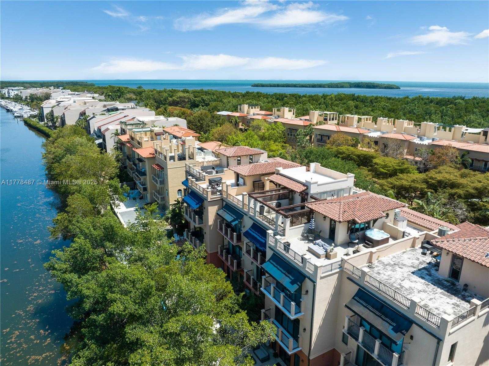 Small Image of 6222 PARADISE POINT DR #6222, Palmetto Bay Number 3