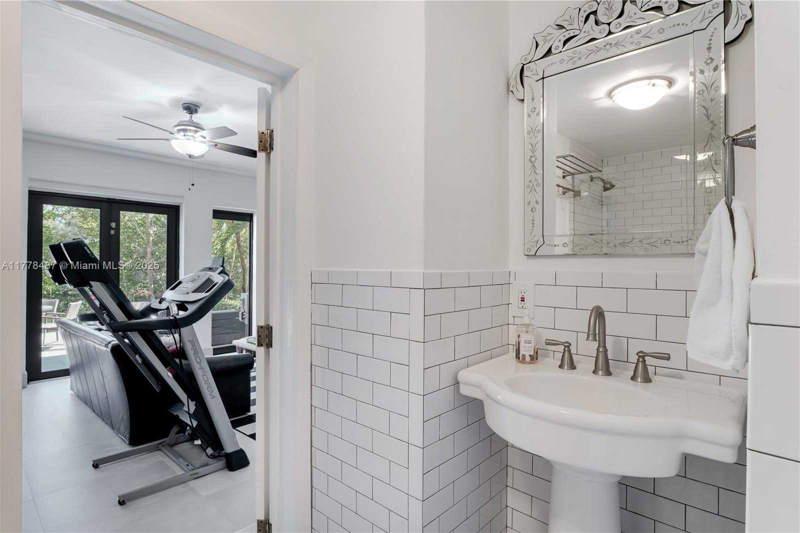 Small Image of 6222 PARADISE POINT DR #6222, Palmetto Bay Number 31