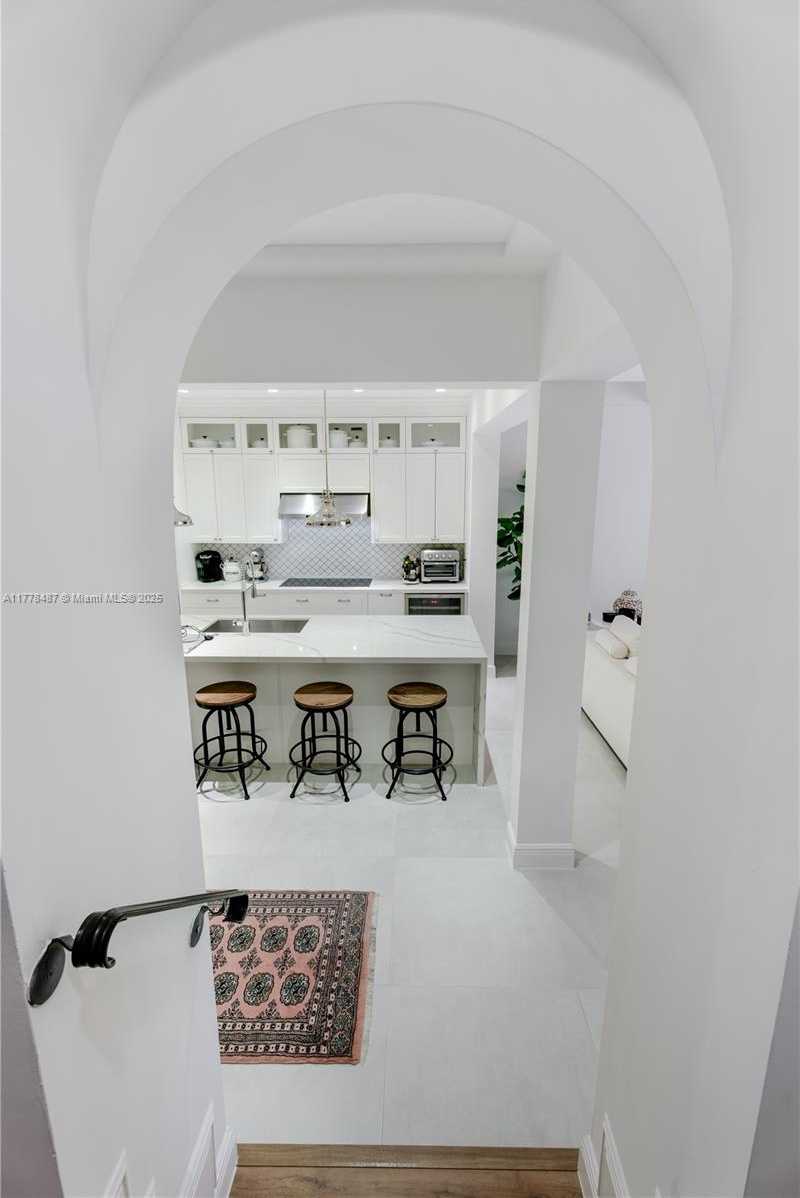 Small Image of 6222 PARADISE POINT DR #6222, Palmetto Bay Number 54
