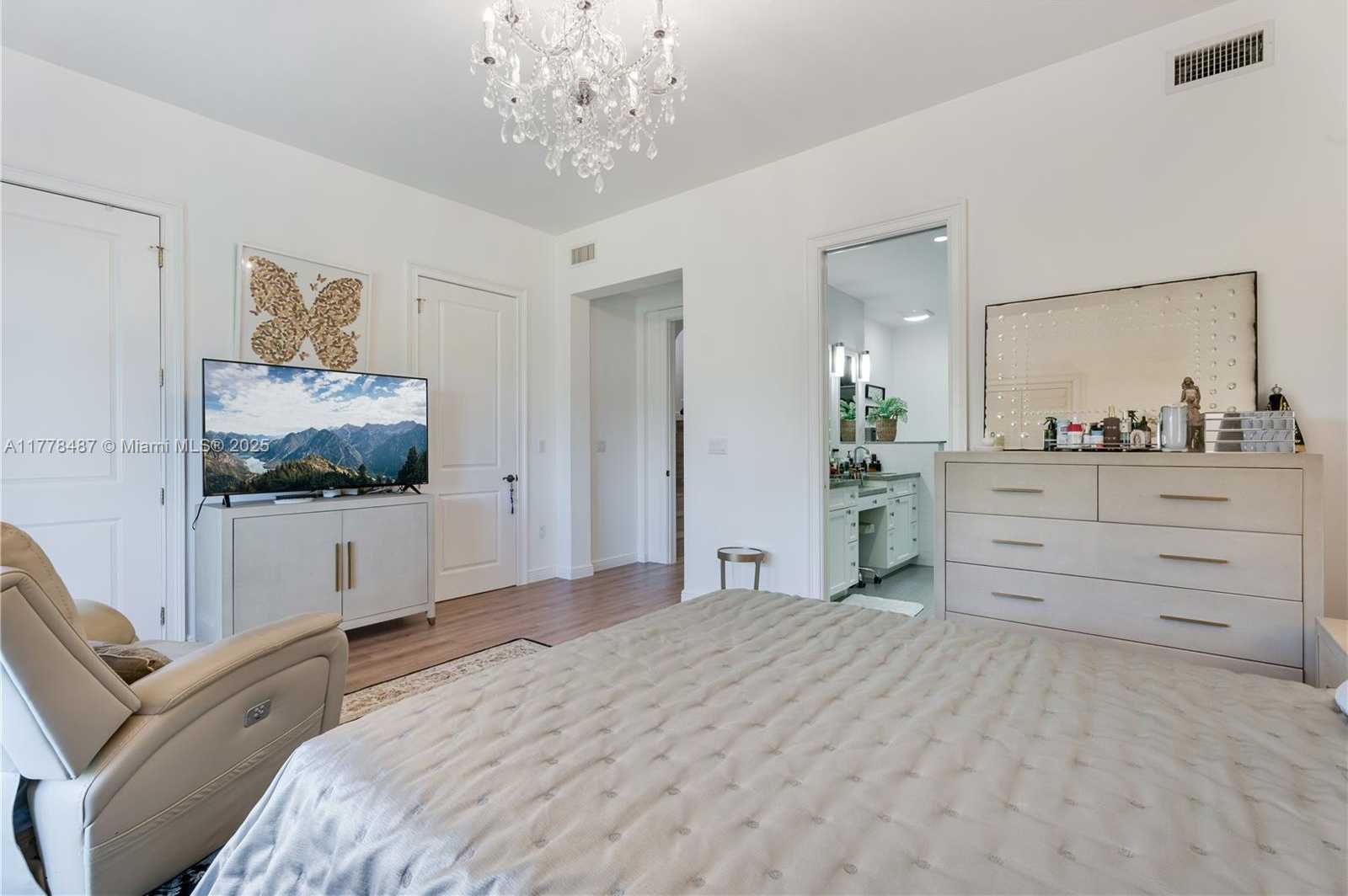 Small Image of 6222 PARADISE POINT DR #6222, Palmetto Bay Number 62